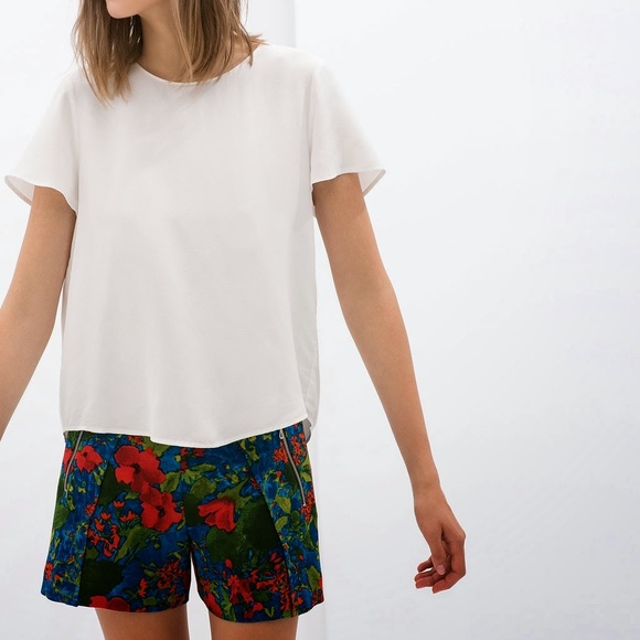 Zara - NWOT Floral shorts - Picture 2 of 5
